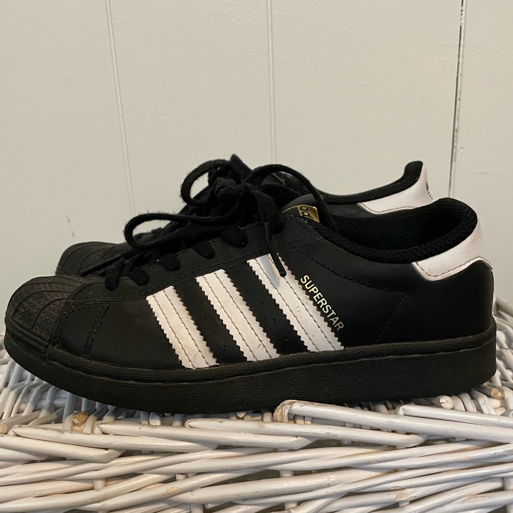 B&W Adidas Youth size 2